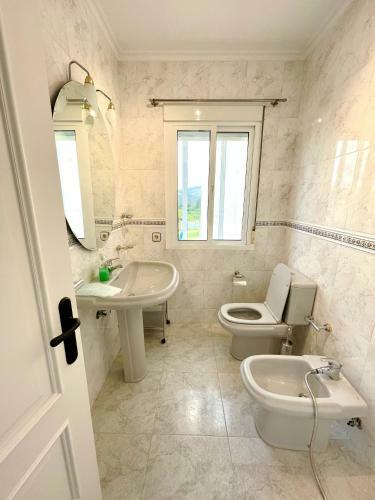 Hostal The Cliffs - A Casa De Mercedes