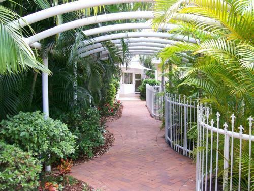 Aparthotel Riviere On Golden Beach