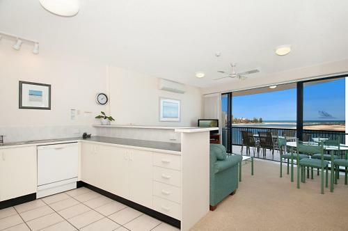 Apartamentos Windward Passage