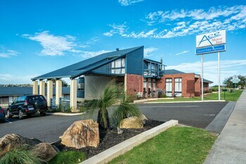 Ace Motor Inn