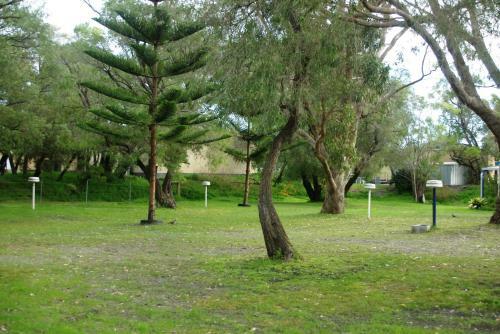 Acclaim Rose Gardens Beachside Holiday Park