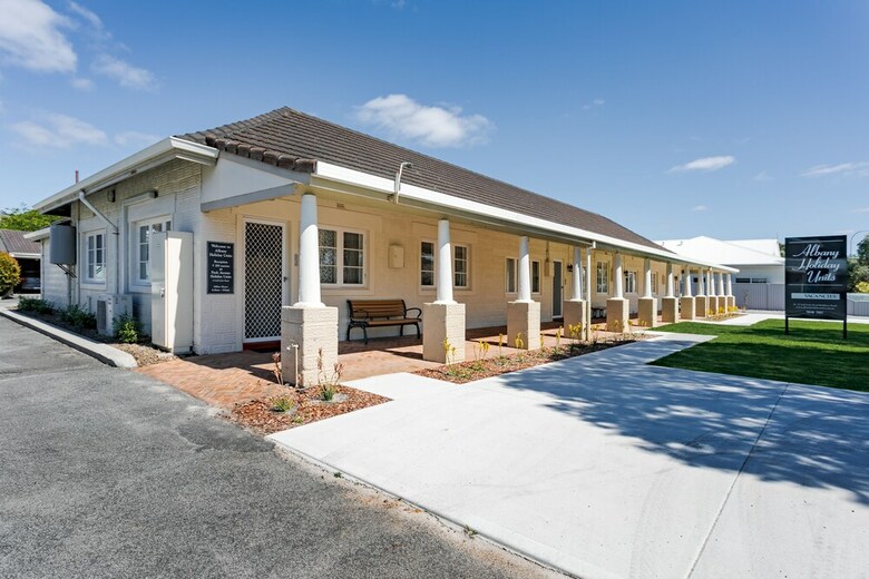 Aparthotel Albany Holiday Units