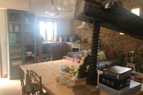 Villa Abad, Finca R�stica Con Casa Y Piscina