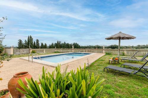 Yourhouse Deulosal, Agrotourism With Private Pool