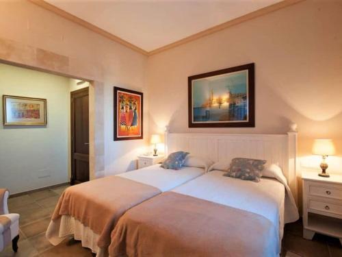 Luxury Villa In Manacor With Private Swimming Pool