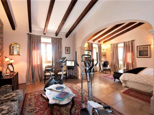 Luxury Villa In Manacor With Private Swimming Pool