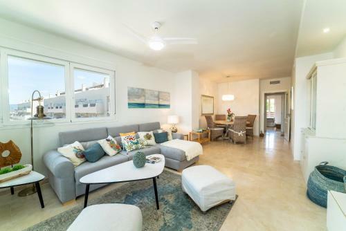 Apartamento Duquesa Dreams - 2 Bed/2 Bath Apt With Panoramic Golf Course And Mountain View