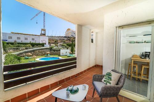 Apartamento Duquesa Dreams - 2 Bed/2 Bath Apt With Panoramic Golf Course And Mountain View