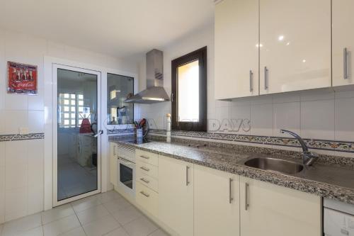 Apartamento Duquesa Village 18