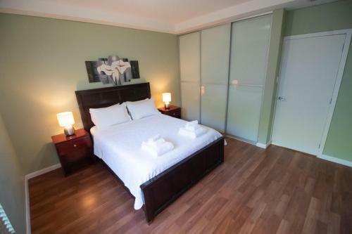 Modern 3 Bedroom Condo In Private Community 8