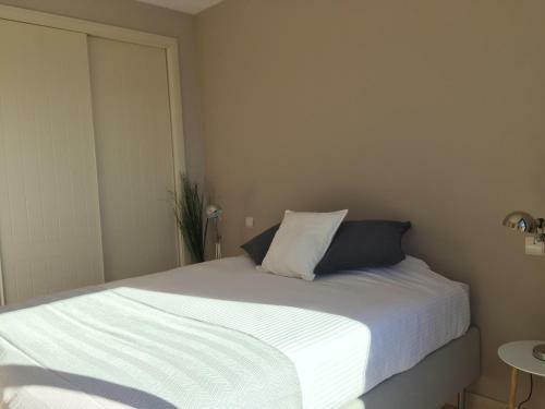 Luxury Sea View Apartment, 3 Bedrooms, Wifi