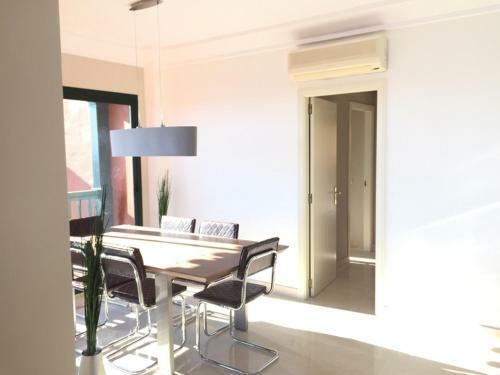 Luxury Sea View Apartment, 3 Bedrooms, Wifi