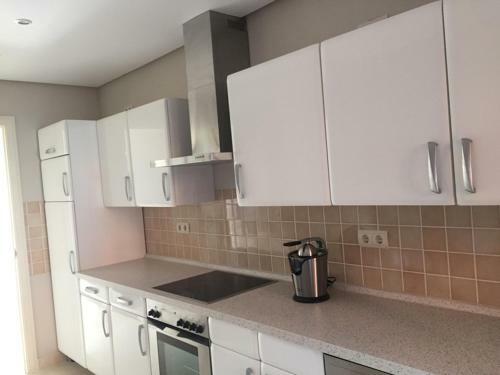 Luxury Sea View Apartment, 3 Bedrooms, Wifi