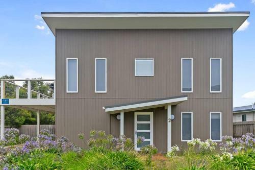 Charlie?s Beach House 1block To Beach Pet Friendly