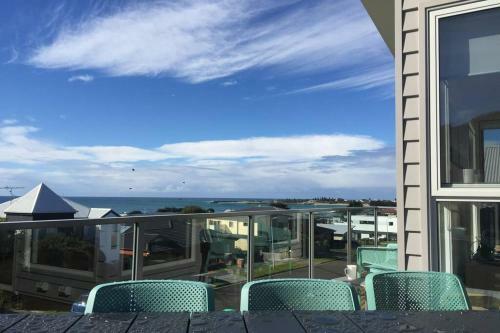 Ocean Loft - Oceanview ~pet Friendly ~ Free Wifi