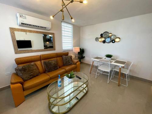 Newly Renovated House With Jacuzzi And Terrace