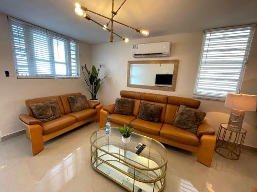 Newly Renovated House With Jacuzzi And Terrace