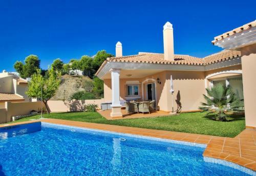 Luxurius Villa With Private Pool