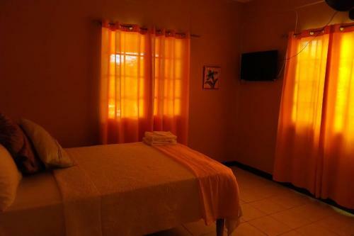 Private Bedroom -unity Villa Ac/wifi/near Beach/kingsize Bed