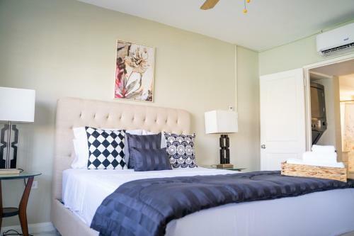Apartamento Oceanfront Condo W/ Beach Access, Pool, & Gym (2f)