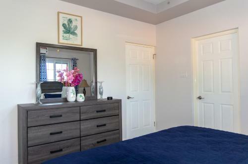 Apartamento La Vue, Montego Bay, Spacious King Bed Suite