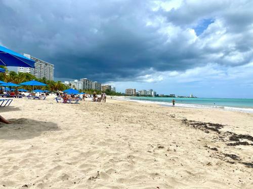 Hobie Oceanfront Apartment At Isla Verde