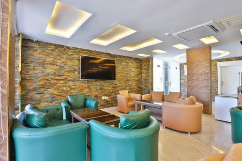 Esfrine Hotel Apartment