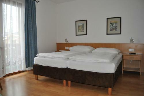 Hostal G�stehaus Pension Edelweiss