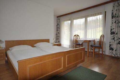 Hostal G�stehaus Pension Edelweiss
