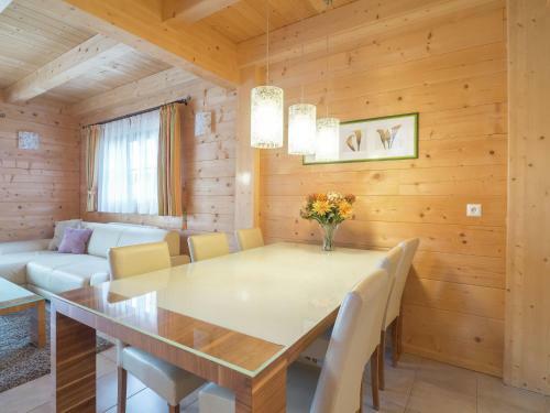 Chalet Alpenrose
