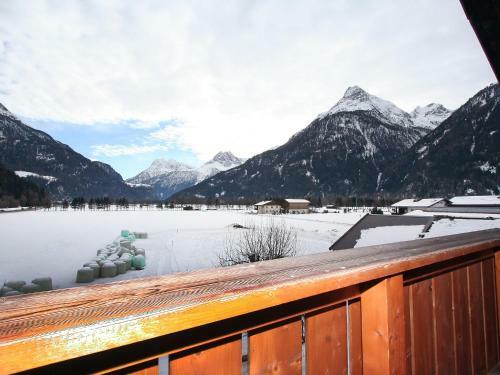 Holiday Home Am Weitfeld Langenfeld
