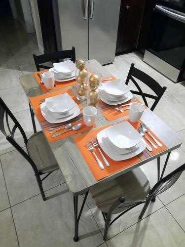 Apartamento Spacious 2 Bedroom In Portmore With Pool
