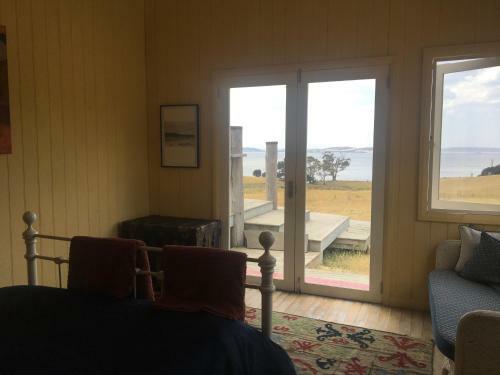The Woolshed And Farmhouse Blue, Bruny Island
