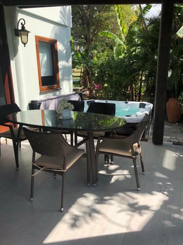 Tikal Villa (jamaica)