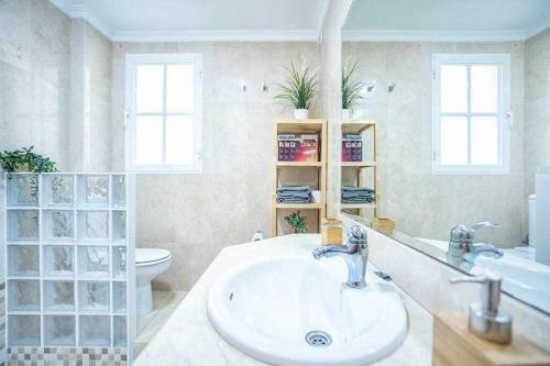 Gran Apartamento Junto A Catedral M�lagasimple