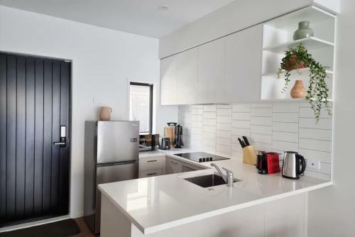 Brand New House By Botany - Netflix & Parking
