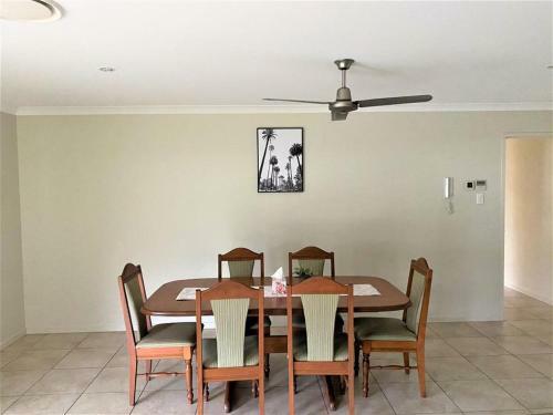 Award Winner House 4 Beds 2 Baths Airconditioned In Gladstone