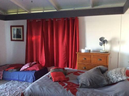Hostal Bungalow Premium Tahiti
