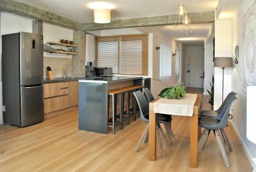 The Boho-chic Oasis, Lovely City Center Apartment