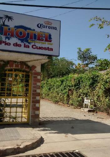 Hm Hotel Pie De La Cuesta