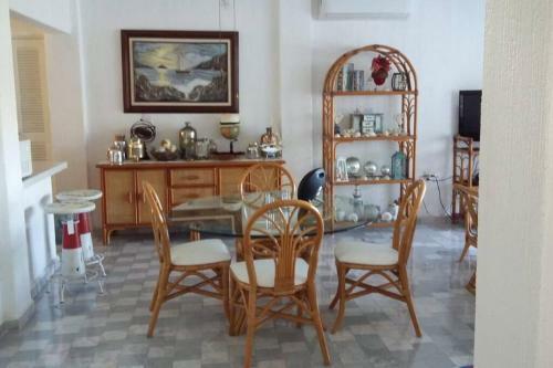 Apartment With Great Location And View To Acapulco