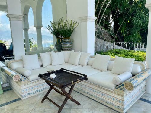 Villa Jade Luxury Full Service Staff Villa