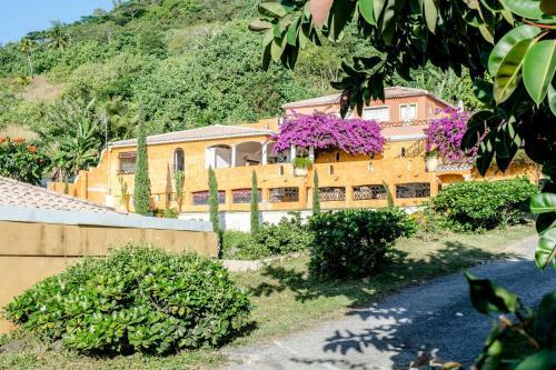 Hostal Villa Yrondi