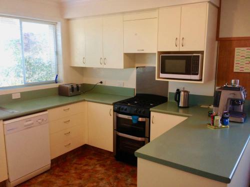Hostal Big & Bright Guest House