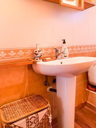 Apartamento La Joya. Casa de Monta�a En Parque Natural.
