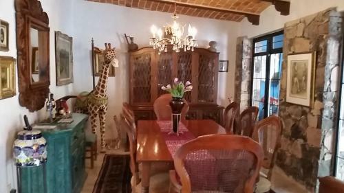 Mexican 1 Level Hacienda