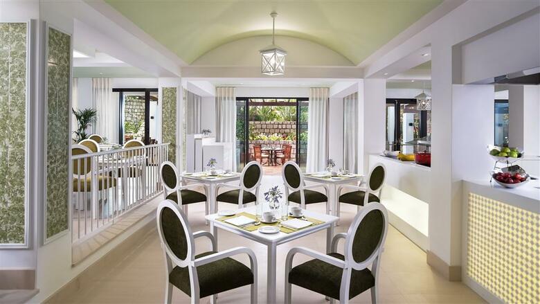 Pine Cliffs Hotel, A Luxury Collection Resort