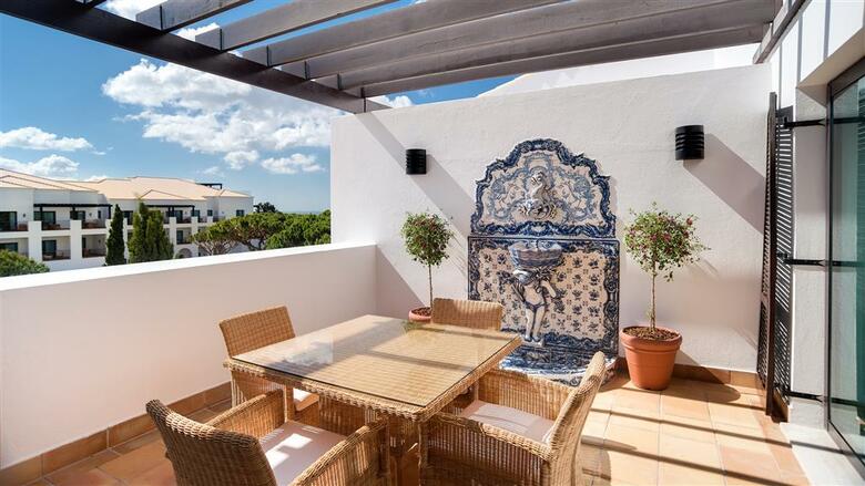 Pine Cliffs Hotel, A Luxury Collection Resort