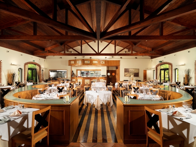Pine Cliffs Hotel, A Luxury Collection Resort