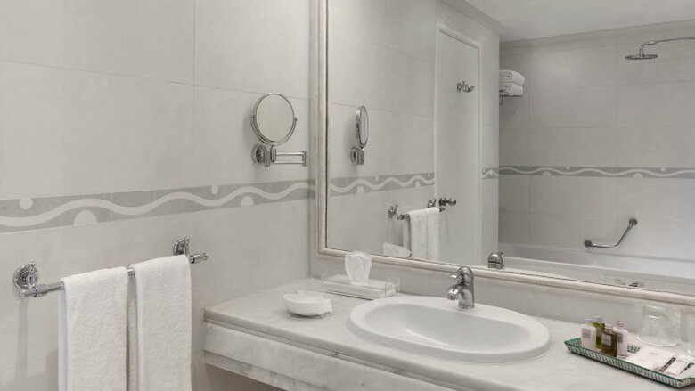 Pine Cliffs Hotel, A Luxury Collection Resort